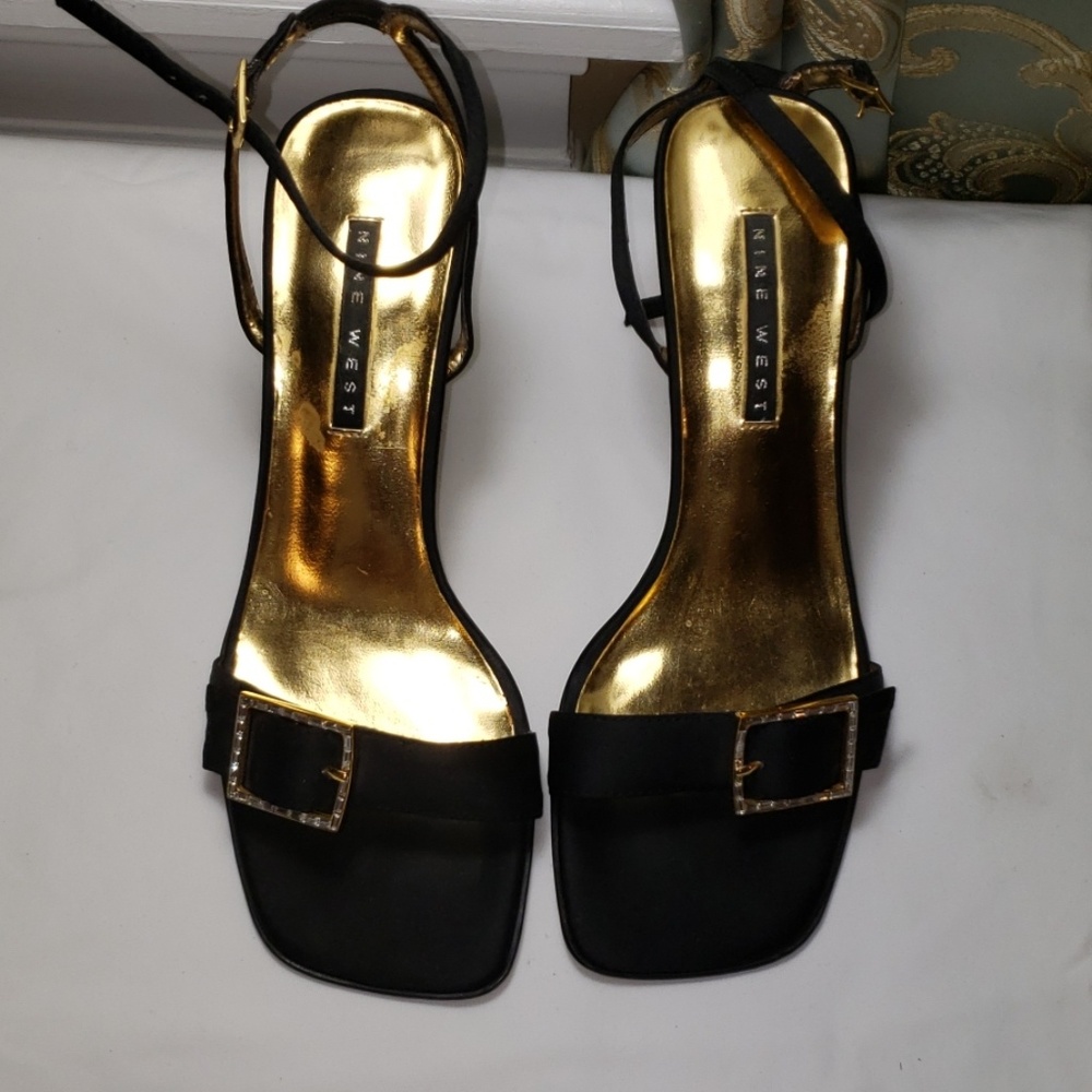 NINE WEST 7 BLACK STRAP HEELS